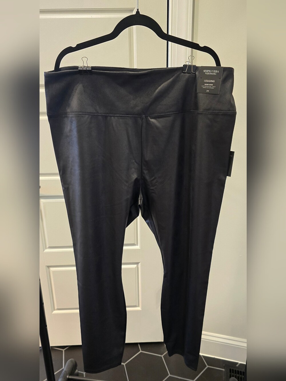 NWT Simply Vera Vera Wang Black Faux Leather Leggings - 2X